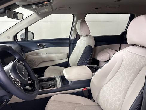 New 2026 Kia Carnival EX FWD image 30