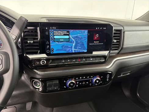 Used 2025 GMC Sierra 1500 SLT AWD/4WD image 26