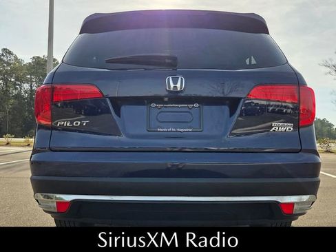 Used 2017 Honda Pilot Touring image 16