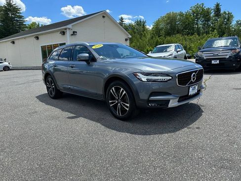 Used 2019 Volvo V90 T5 Cross Country AWD/4WD image 7