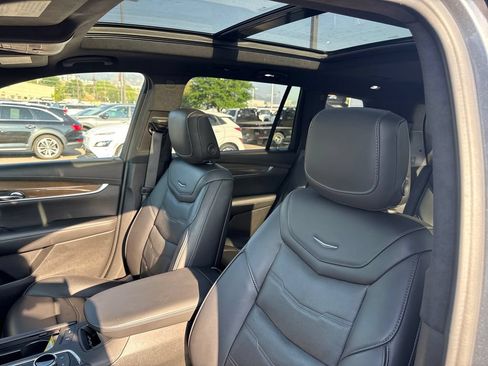 Used 2021 Cadillac XT6 Sport w/ Platinum Package AWD/4WD image 24