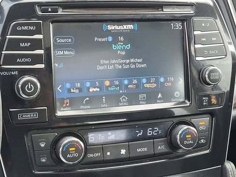 Used 2017 Nissan Maxima Platinum image 19