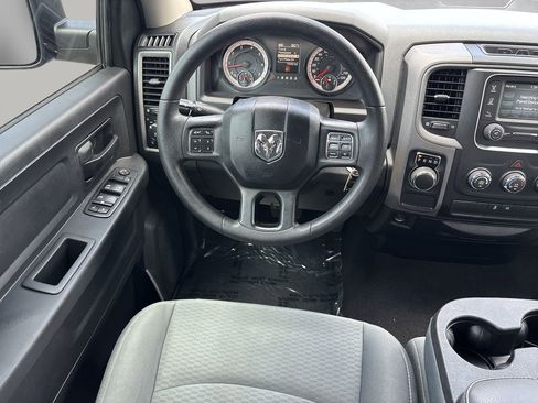 Used 2017 RAM 1500 Express w/ Express Value Package RWD image 12