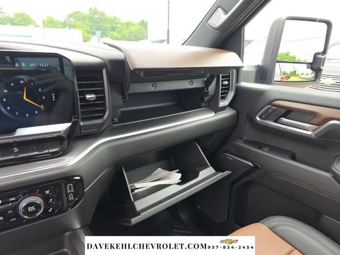 Used 2024 Chevrolet Silverado 2500 High Country w/ High Country Premium Package AWD/4WD image 22