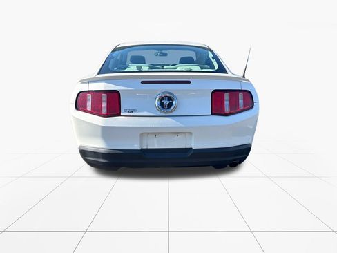 Used 2010 Ford Mustang Premium RWD image 7