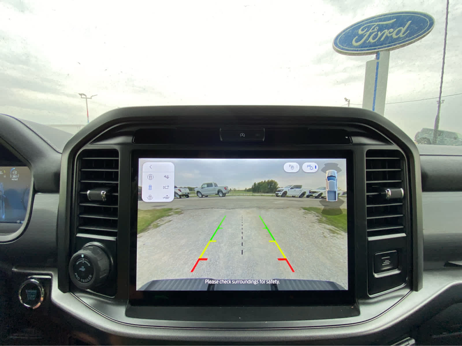 Used 2026 Ford F150 Lariat RWD image 36