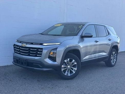 Used 2026 Chevrolet Equinox LT w/ Convenience Package II AWD/4WD image 1