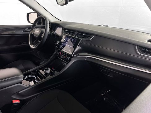 Used 2023 Jeep Grand Cherokee Laredo w/ Luxury Tech Group I image 26