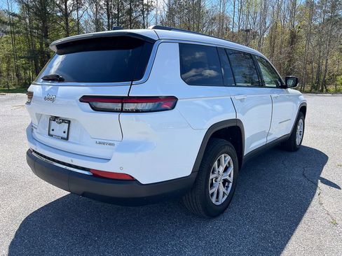 Used 2022 Jeep Grand Cherokee L Limited image 11