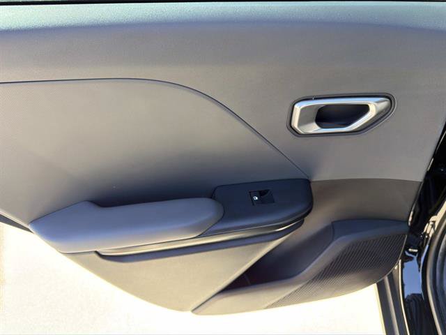 Used 2025 Kia K4 FWD image 9