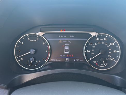 Used 2025 Nissan Altima 2.5 SV FWD image 15