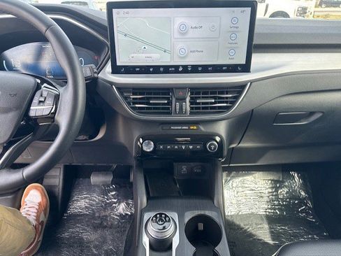 Certified 2023 Ford Escape Platinum AWD/4WD image 16