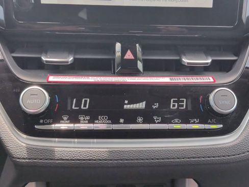 Used 2024 Toyota Corolla Cross XLE FWD image 26