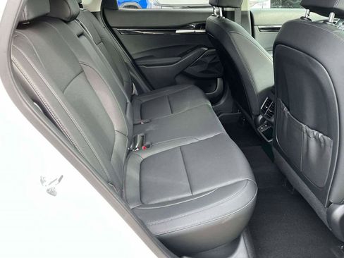 Used 2024 Kia Seltos EX FWD image 9