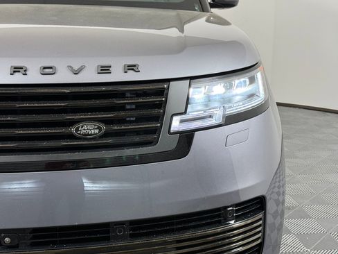 Used 2024 Land Rover Range Rover SV image 11