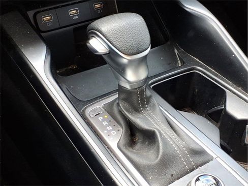 Used 2023 Kia Sorento LX image 11