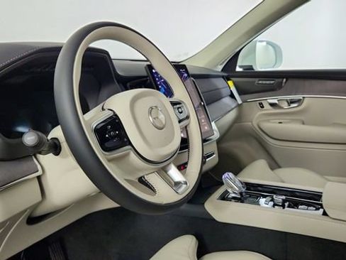 New 2026 Volvo XC90 T8 Ultra w/ Protection Package Premier AWD/4WD image 12