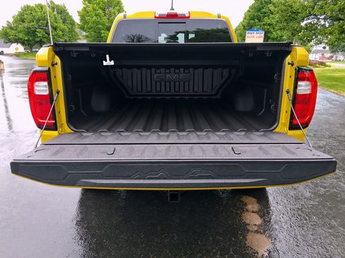 Used 2023 GMC Canyon Elevation w/ Elevation Premium Package AWD/4WD image 5