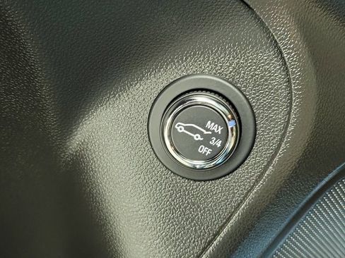 Used 2025 Buick Encore GX Sport Touring w/ Comfort Package image 21