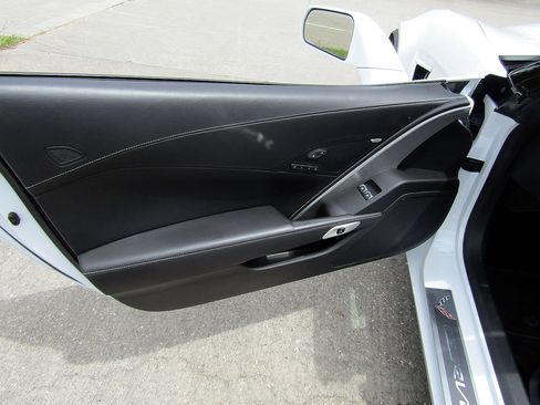 Used 2019 Chevrolet Corvette Grand Sport RWD image 11