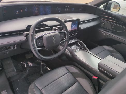 Used 2025 Lincoln Nautilus Reserve w/ Jet Appearance Package image 10