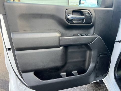 Used 2020 Chevrolet Silverado 1500 Custom Trail Boss w/ Custom Convenience Package AWD/4WD image 19