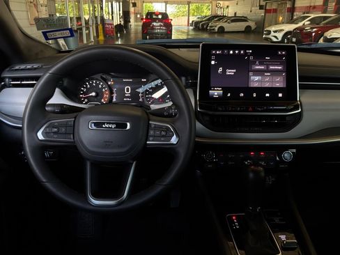 Used 2025 Jeep Compass Limited AWD/4WD image 14