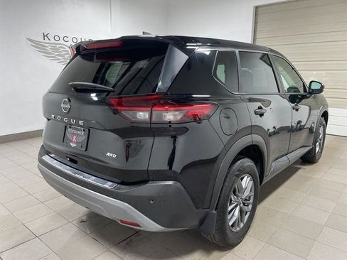Used 2022 Nissan Rogue S AWD/4WD image 6