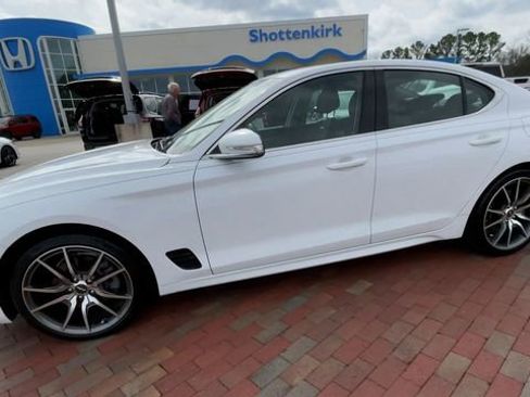Used 2023 Genesis G70 2.0T RWD image 6