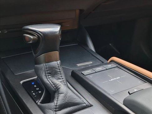 Certified 2022 Lexus ES 350 F Sport w/ Accessory Package FWD image 13