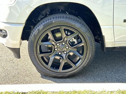 Used 2023 RAM 1500 Laramie AWD/4WD image 10
