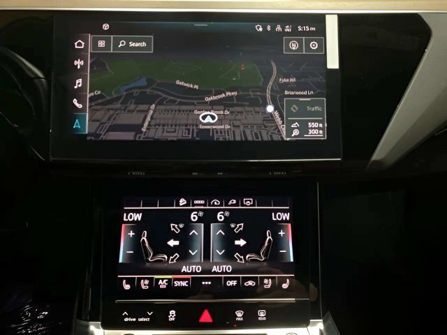 Used 2024 Audi Q8 e-tron Premium Plus w/ Premium Plus Package AWD/4WD image 40