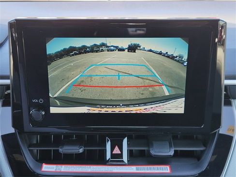 Used 2025 Toyota Corolla SE image 14