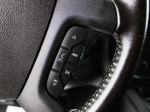 Used 2020 Chevrolet Express 3500 w/ Driver Convenience Package image 24