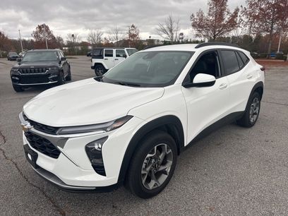 Used 2025 Chevrolet Trax LT w/ LT Convenience Package