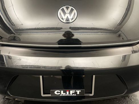 Used 2015 Volkswagen Beetle 1.8T FWD image 23