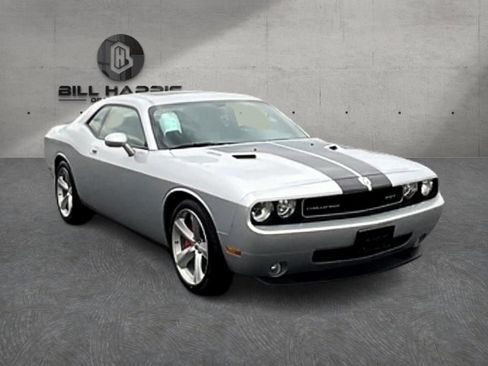 Used 2009 Dodge Challenger SRT8 w/ SRT Option Group II RWD image 3