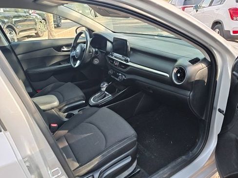 Used 2019 Kia Forte S FWD image 25