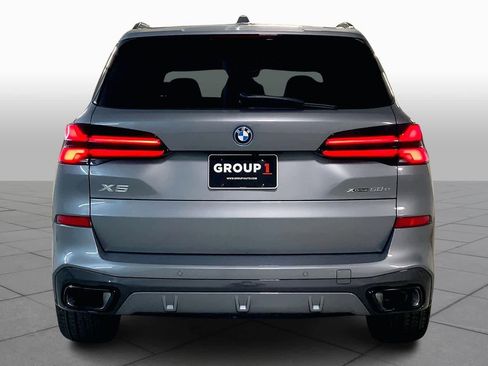 New 2026 BMW X5 xDrive50e image 4