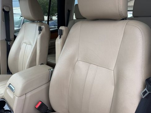 Used 2015 Land Rover LR4 HSE AWD/4WD image 14