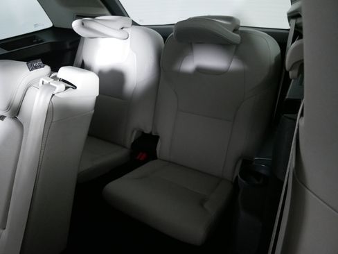 Used 2020 Volvo XC90 T6 Momentum image 33