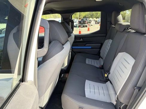 Certified 2025 Toyota Tacoma TRD Off-Road image 13