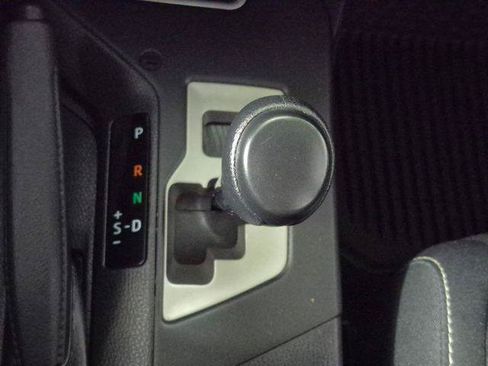 Certified 2018 Toyota RAV4 XLE AWD/4WD image 19