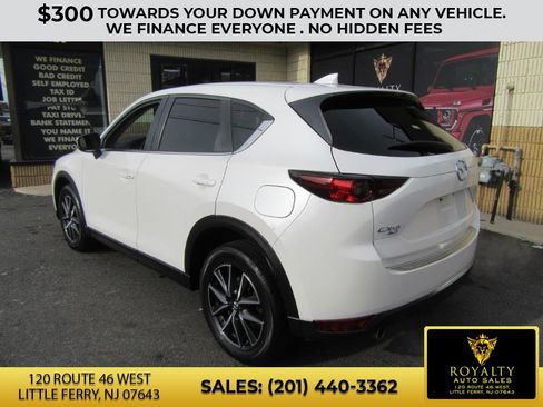 Used 2018 MAZDA CX-5 Touring w/ Preferred Equipment Package image 5