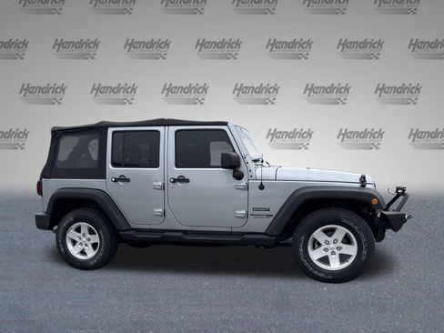 Used 2018 Jeep Wrangler Unlimited Sport S image 10