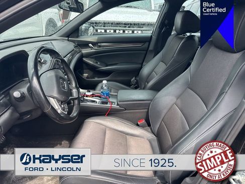 Used 2018 Honda Accord Sport image 2