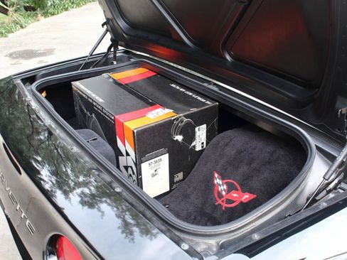 Used 2002 Chevrolet Corvette Convertible w/ Preferred Equipment Group2 RWD image 48