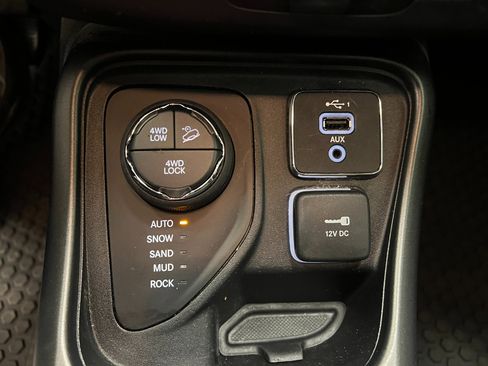 Used 2021 Jeep Compass Trailhawk w/ Convenience Group image 49