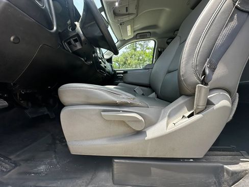 Used 2018 Chevrolet Silverado 2500 W/T AWD/4WD image 19
