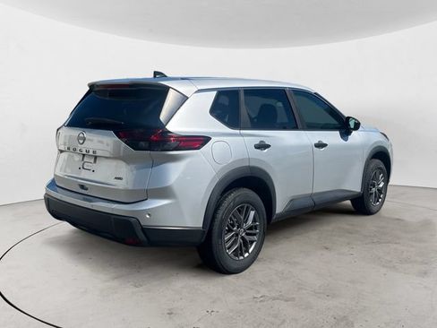 Used 2024 Nissan Rogue S AWD/4WD image 5